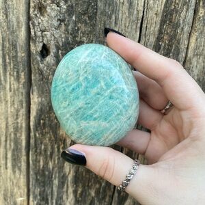 ☁️ amazonite crystal palm stone